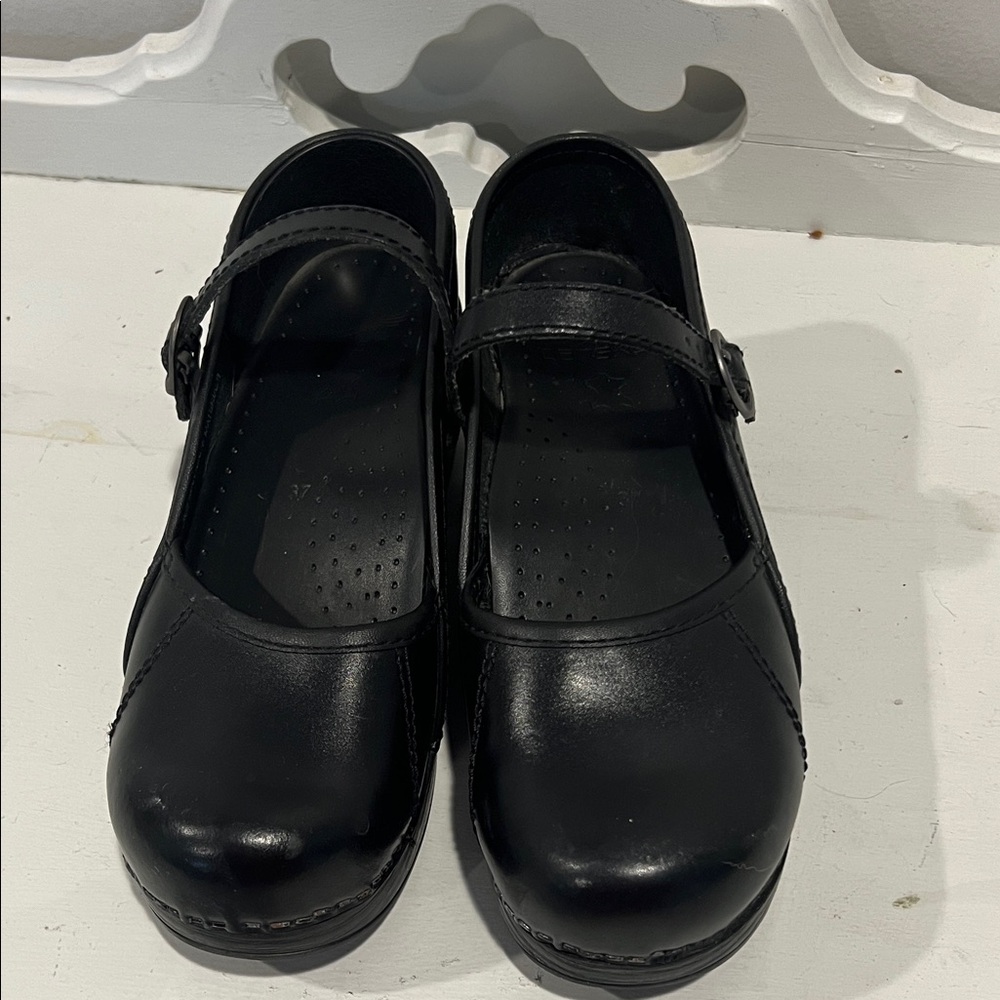 dansko black mary janes womens 6